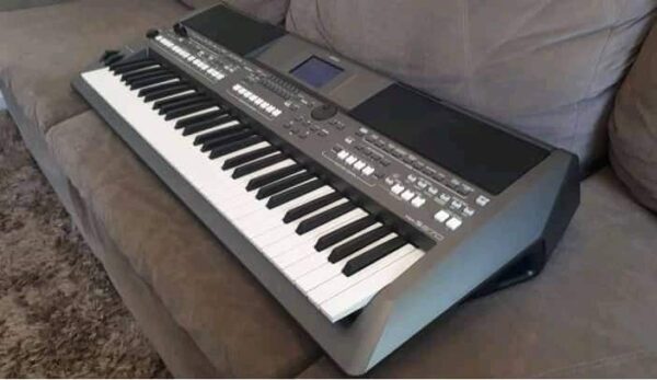 teclado yamaha psr s670